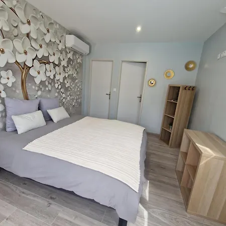 Les Restanques De Camelie Гостевой дом 3*