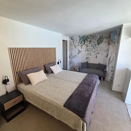 Konukevi Les Restanques De Camelie