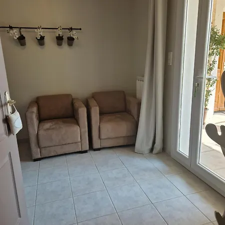 Les Restanques De Camélie Maison d'hôtes 3*