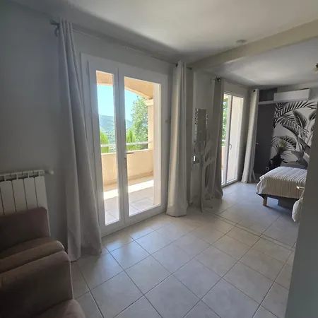 Les Restanques De Camelie Saint-Thomé